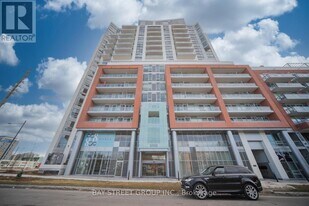 8888 Yonge St in Richmond Hill, ON - Building Photo