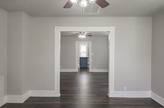 844 S Kickapoo Ave in Springfield, MO - Building Photo - Building Photo