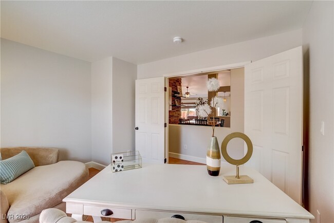 property at 1812 Stablegate Ave