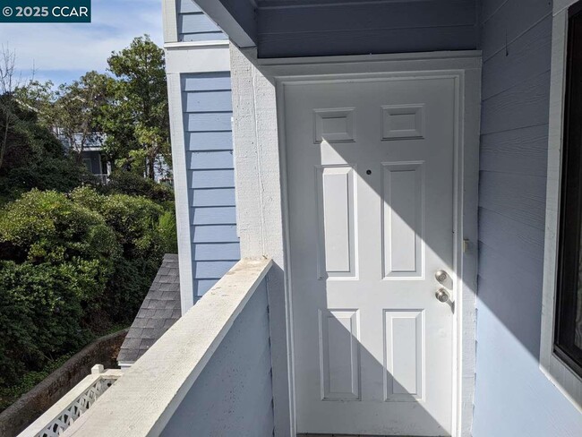 249 Sea Crest Cir in Vallejo, CA - Building Photo - Building Photo
