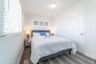 556 Appleby Line in Burlington, ON - Building Photo - Building Photo