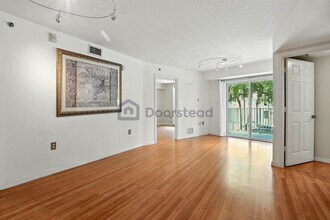 2415 NW 16th Street Rd, Unit 203 in Miami, FL - Building Photo - Building Photo