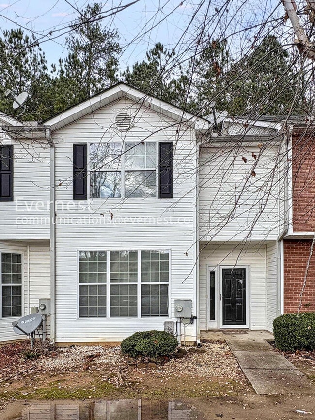 property at 7688 Creekside Ln