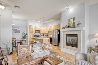 180 Poplar St in Denver, CO - Building Photo - Building Photo