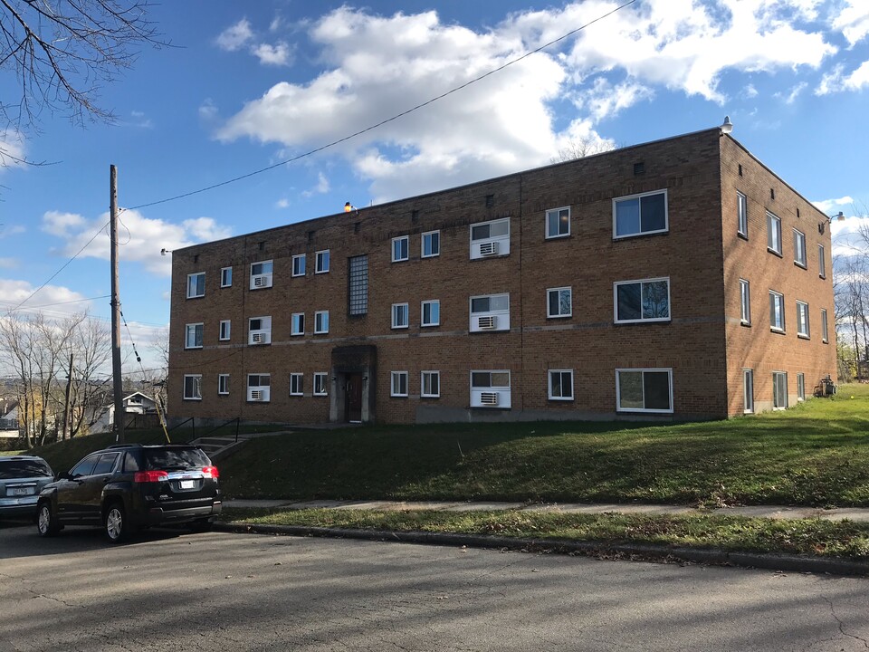 34 W Burton Ave in Dayton, OH - Building Photo