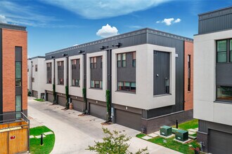 SOJO Commons in San Antonio, TX - Building Photo - Building Photo