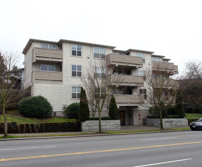 Nickerson Apartments in Seattle, WA - Foto de edificio - Building Photo