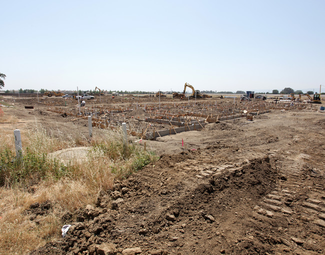 Valley Glen Apartments in Dixon, CA - Foto de edificio - Building Photo