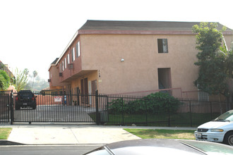 Westlake Terrace in Los Angeles, CA - Building Photo - Building Photo