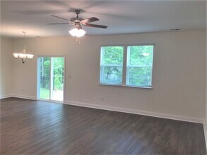 137 Sweet Gum Dr in Summerville, SC - Foto de edificio - Building Photo