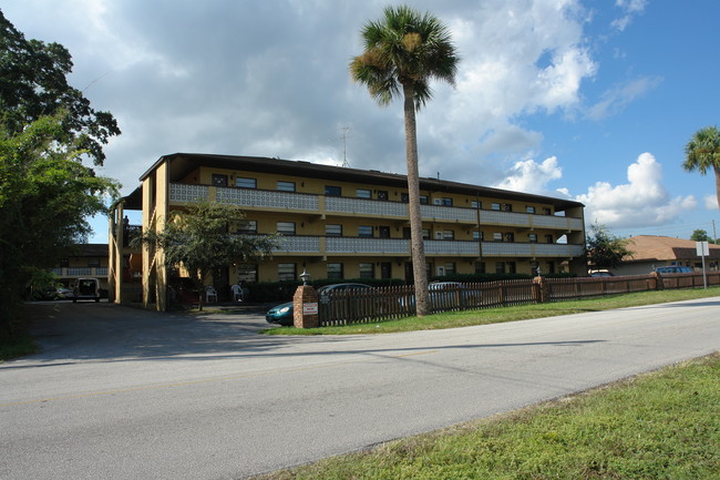 Fountainview Apartments in Orange City, FL - Building Photo - Building Photo