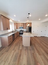 4204 Gunlock Ct in Herriman, UT - Building Photo - Building Photo