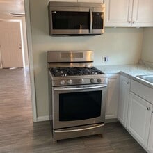 9888 Vidaurri Ln in Hanford, CA - Building Photo - Building Photo