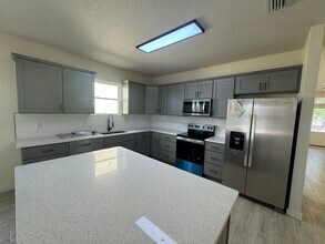 839 Knollwood Dr in Davenport, FL - Foto de edificio - Building Photo