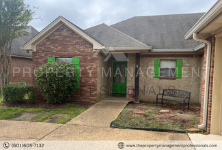 913 Caitlin Cove in Brandon, MS - Building Photo - Building Photo