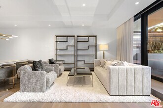 8420 Sunset Blvd in West Hollywood, CA - Building Photo - Building Photo