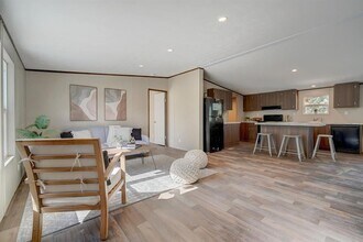 146 Shadow Oak Dr, Unit 5 in Bastrop, TX - Building Photo - Building Photo