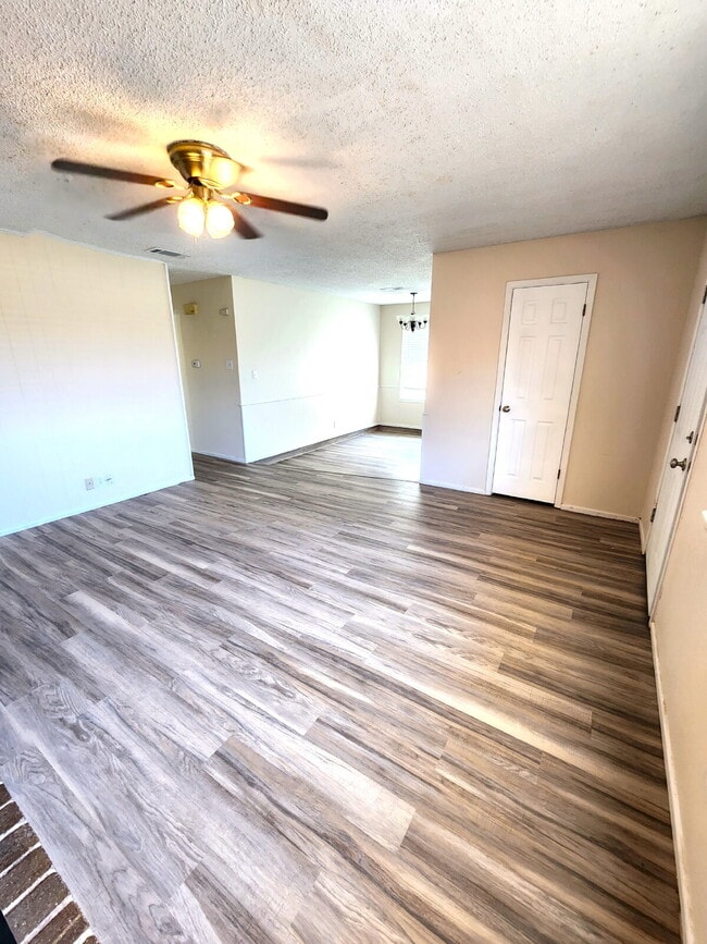 814 Elkhart Ave in Lubbock, TX - Building Photo - Building Photo