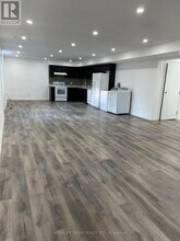 410 Rouge Hills Dr in Toronto, ON - Building Photo - Building Photo