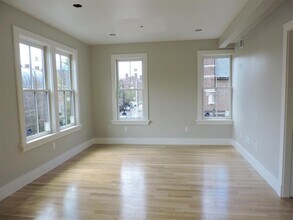 40 Bow St, Unit 1 in Cambridge, MA - Foto de edificio - Building Photo