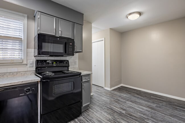 Skylar Pointe in Warner Robins, GA - Foto de edificio - Interior Photo