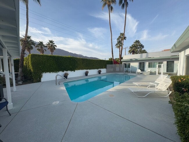 property at 700 N Riverside Dr