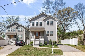 30 Groveland Ave in Providence, RI - Building Photo - Building Photo