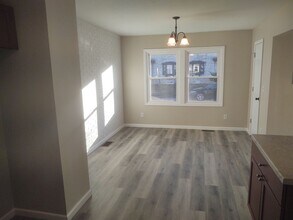 637 23rd Ave in East Moline, IL - Building Photo - Building Photo