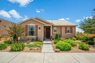 132 Rancho Viejo Blvd in Santa Fe, NM - Building Photo
