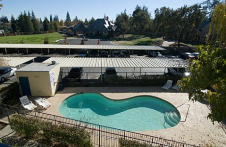 Hillcrest Court Apartments in Yuba City, CA - Foto de edificio