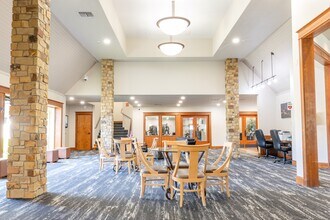 Mission Hills Luxury Apartments in Vancouver, WA - Foto de edificio - Building Photo