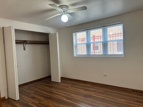 3517 W 79th St, Unit G in Chicago, IL - Building Photo - Building Photo