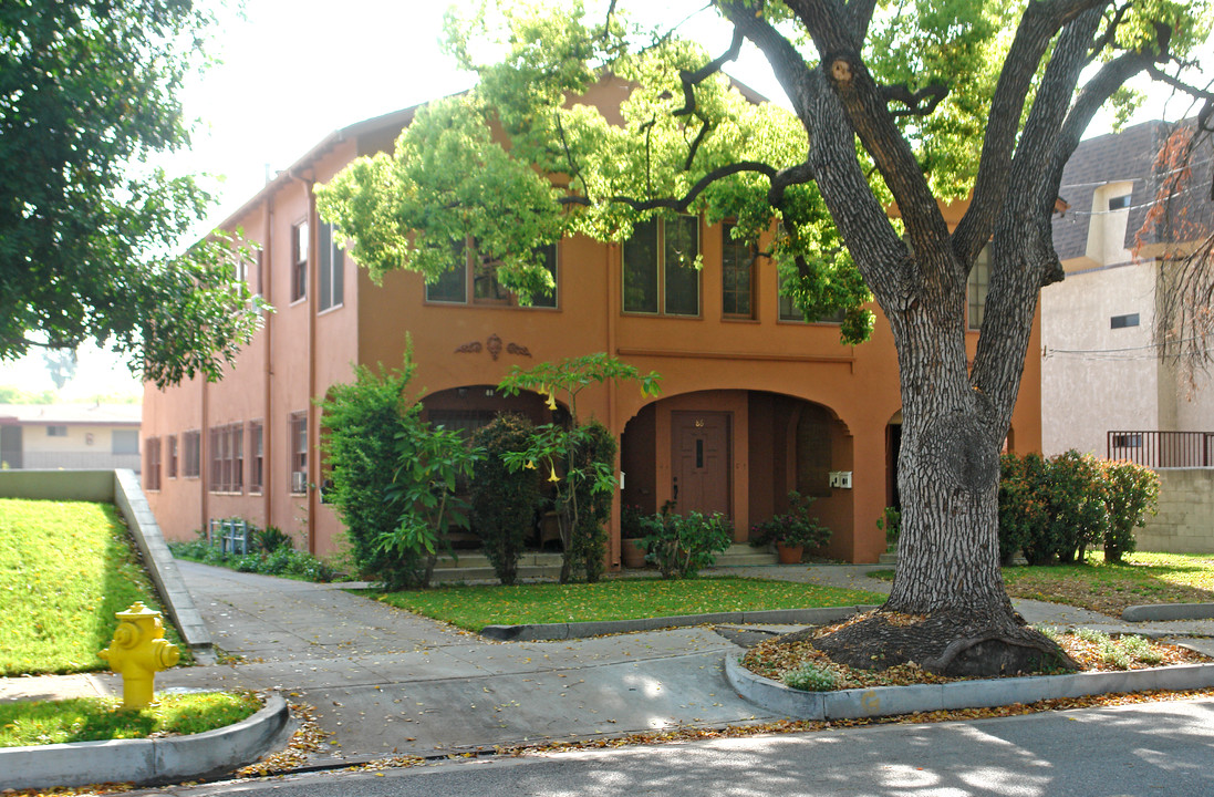 86 Catalina Ave in Pasadena, CA - Building Photo