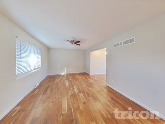 1116 NE 10 St in Blue Springs, MO - Building Photo - Building Photo