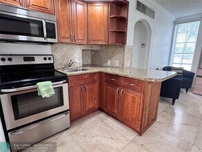 2601 S Course Dr in Pompano Beach, FL - Building Photo - Building Photo