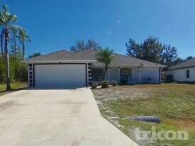 3965 Caballero Ave, Unit 2 in North Port, FL - Building Photo