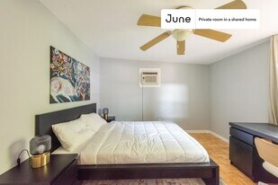 Room in Shared 3 bed/2 bath home in Austin, TX - Building Photo