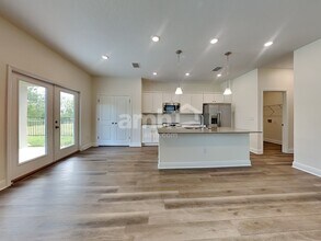 27178 St Andrews Ave in Wesley Chapel, FL - Foto de edificio - Building Photo