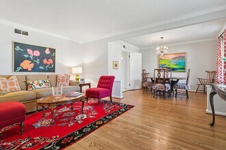 3982 Highgrove Dr in Dallas, TX - Building Photo - Building Photo