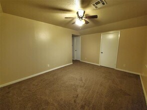 9109 Vicksburg Ave in Texas City, TX - Building Photo - Building Photo