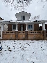 Room Rental available in Windsor, ON - Building Photo