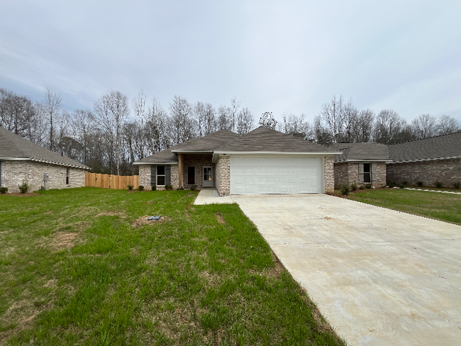 539 Silver Hill Dr in Pearl, MS - Building Photo - Building Photo