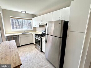 10670 Weymouth St in Bethesda, MD - Building Photo - Building Photo