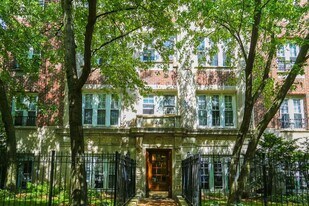 4241 N Kenmore Ave in Chicago, IL - Building Photo