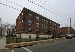 700 Madison St NW in Washington, DC - Building Photo - Building Photo