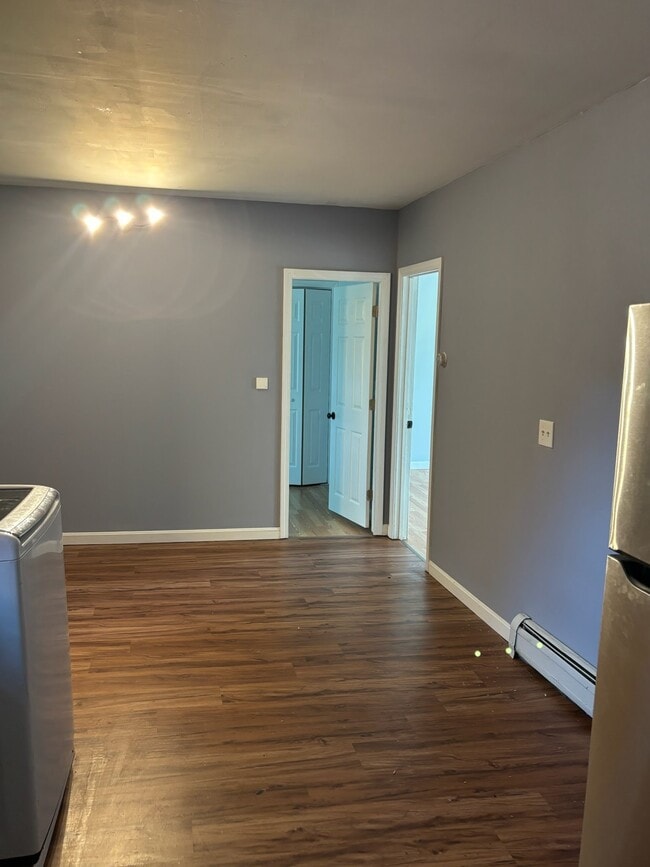 6 -12 Harrison Ave, Unit 12 in Rochester, NH - Building Photo - Building Photo