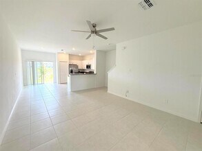 32037 Spiceberry St in San Antonio, FL - Building Photo - Building Photo