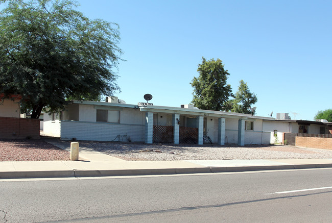 1211 W Southern Ave in Tempe, AZ - Building Photo - Building Photo