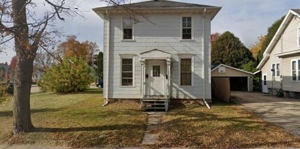 1003 N Oneida St in Appleton, WI - Building Photo - Building Photo
