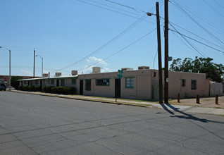 302 W Irvington Rd in Tucson, AZ - Building Photo - Building Photo